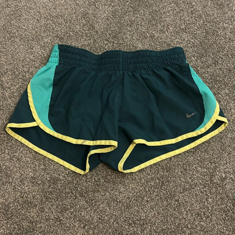Nike shorts size small